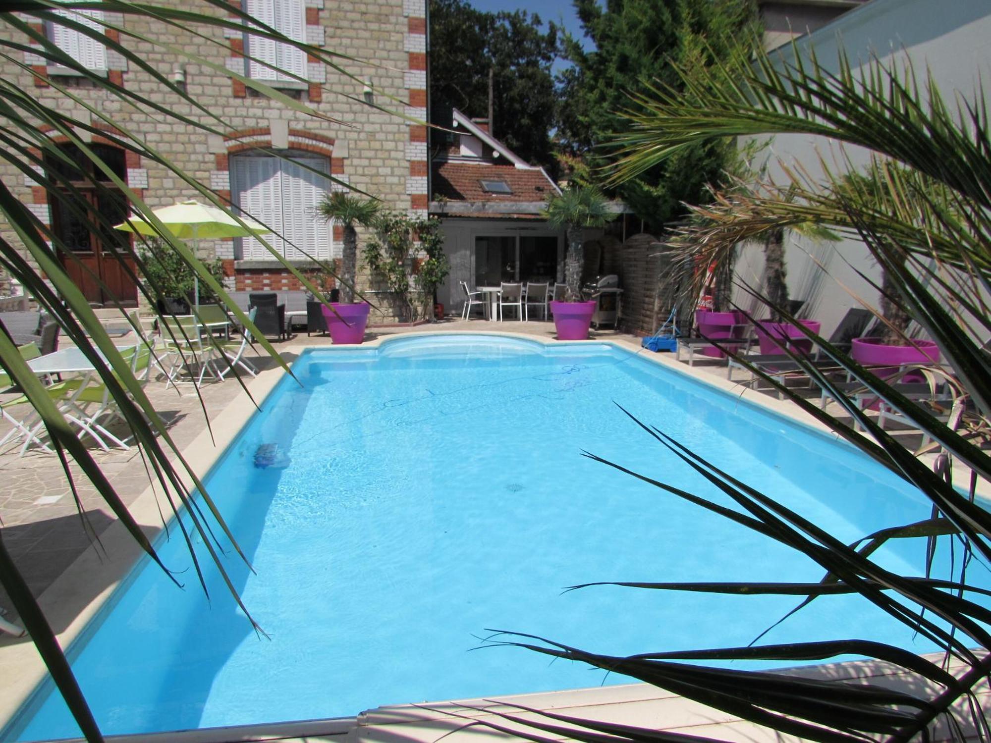 Hotel Manoir Francois 1Er Vitry-le-François Esterno foto