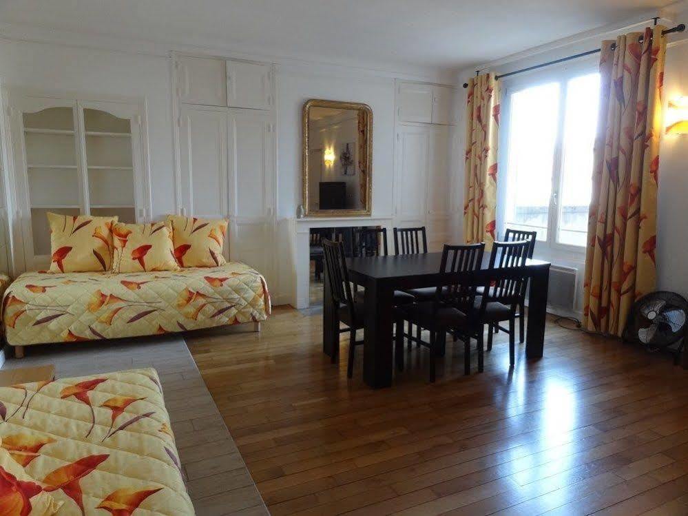 Hotel Manoir Francois 1Er Vitry-le-François Esterno foto